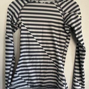 Nike Pro dri-fit insulated top. For cold weather activities. Size Small